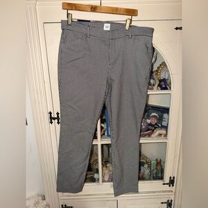 GAP women’s  Black and White Checkered Chinos 14 NWT